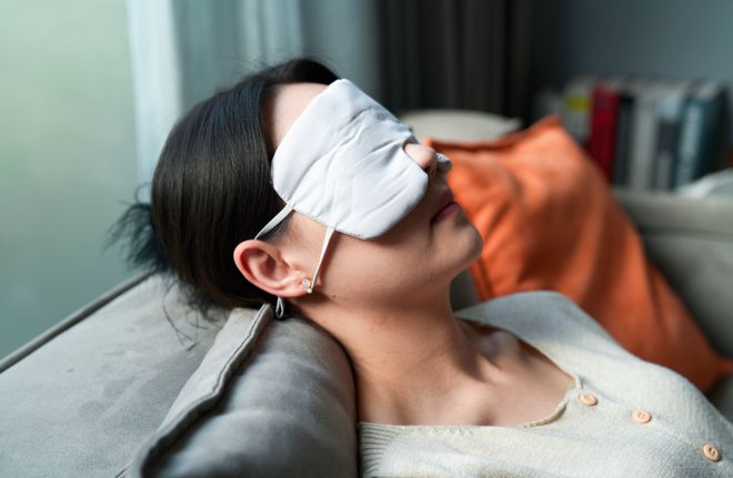 群沉默。成年人的舒服都在陌生人社交里!mg不朽情缘游戏试玩朋友圈停更、闺蜜(图2) 群沉默。成年人的舒服都在陌生人社交里!mg不朽情缘游戏试玩朋友圈停更、闺蜜(图2)